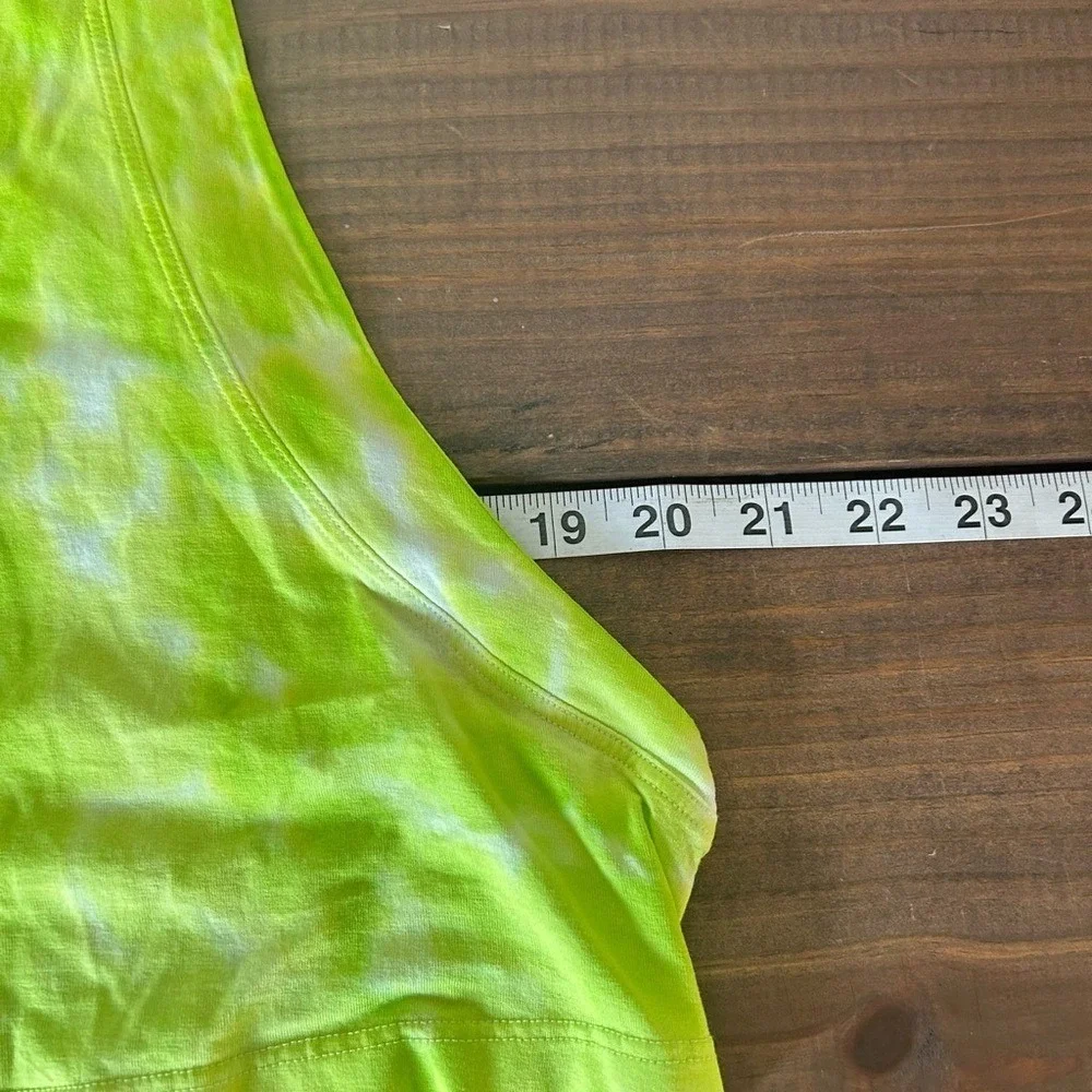 Lululemon All Yours Crop Tank Size 8 Marmoleado Tie Dye Eccentric Lime  S-2